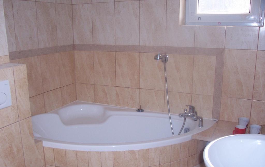 Villa Gosciniec Nad Stawem Szczytno  Habitación foto